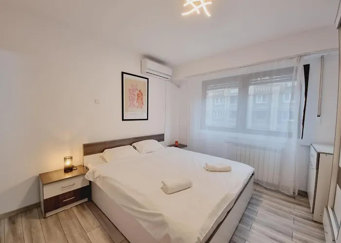 Center 2rooms Calea Victoriei Apartmán *